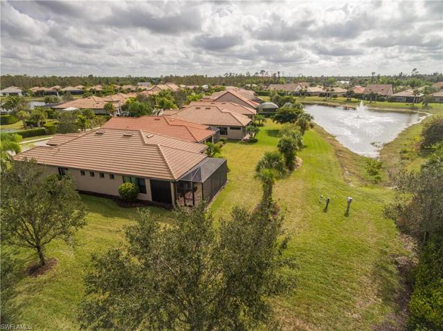 HUGE YARD WITH LAKE VIEW!
