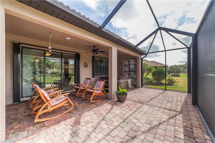 EXTENDED LANAI WITH LAKE VIEW
