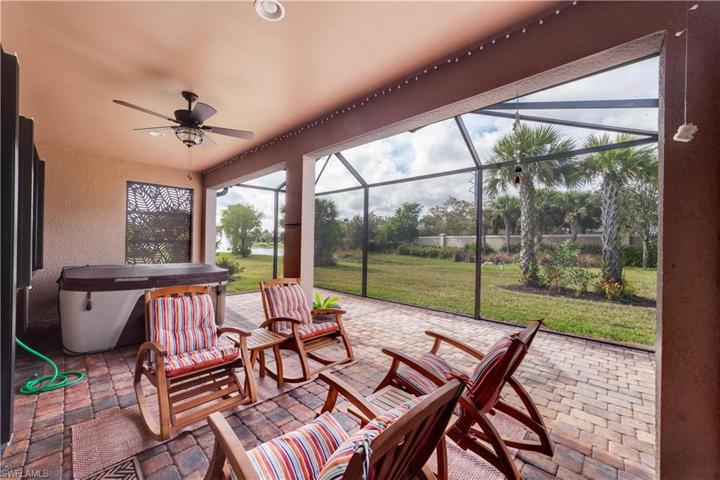 EXTENDED LANAI WITH HOT TUB