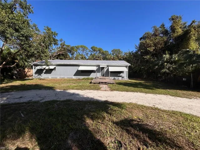 2162  Zoysia  LN, North Fort Myers, FL 33917