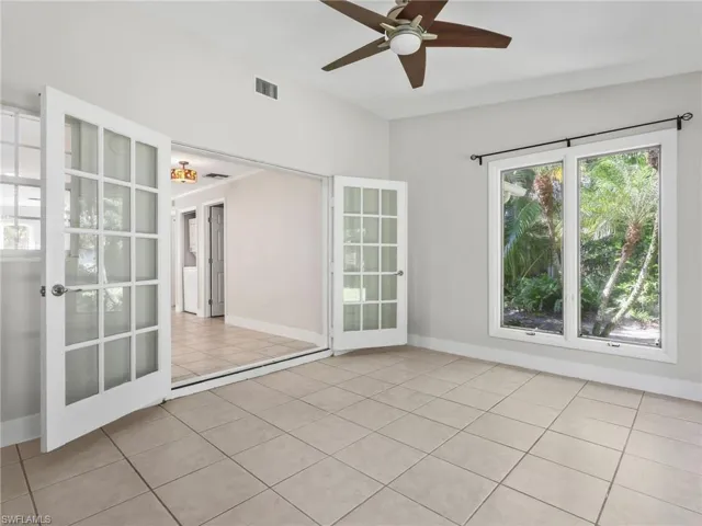 2437 Sunset Ave, Naples, Florida 34112