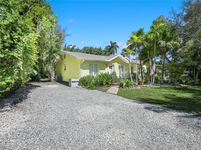2437 Sunset Ave, Naples, Florida 34112