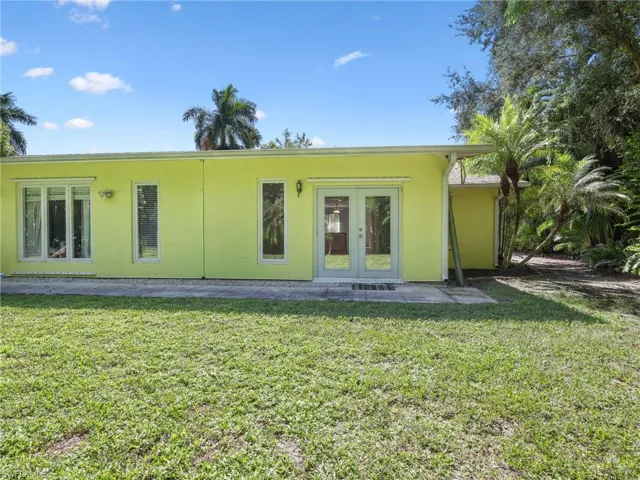 2437 Sunset Ave, Naples, Florida 34112