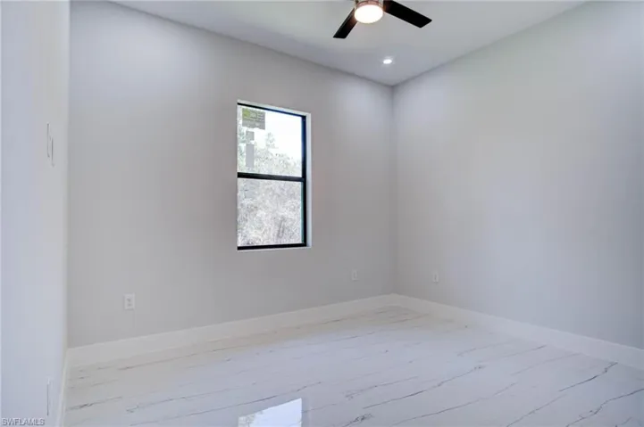 Empty room with ceiling fan