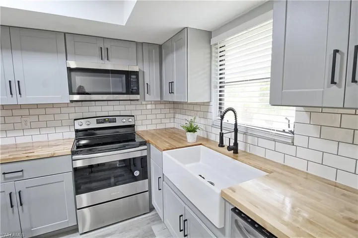 28160 Pine Haven Way 38, Bonita Springs, Florida 34135
