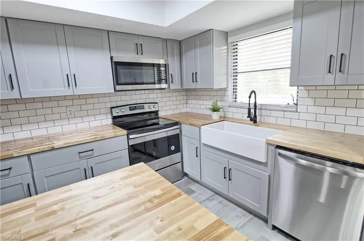 28160 Pine Haven Way 38, Bonita Springs, Florida 34135