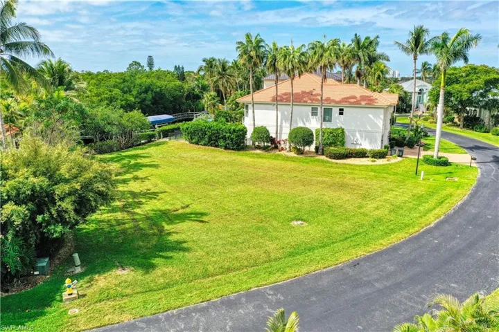 9124 Brendan River Ct, Bonita Springs, Florida 34135