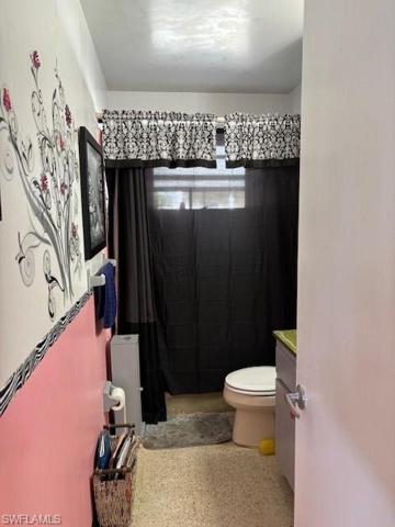 Hall guest bathroom