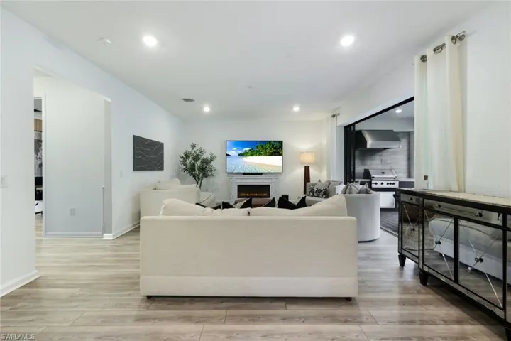 10427 Ventana Ln, Naples, Florida 34120