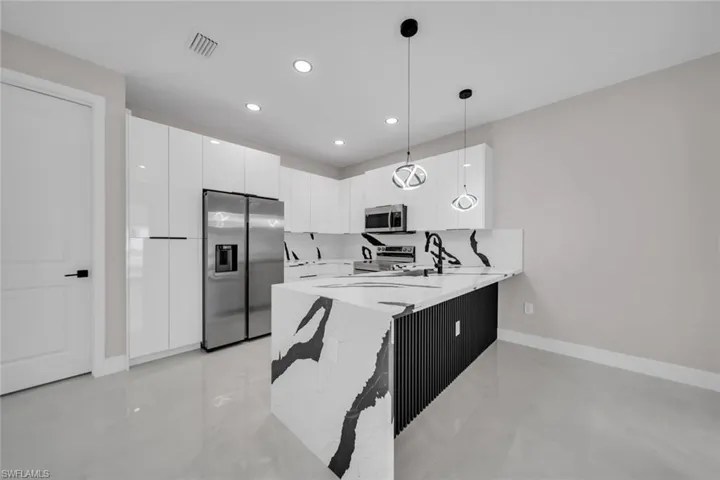 3620 6th St Sw, Lehigh Acres, Florida 33976
