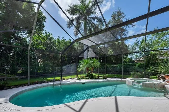 2075  Imperial  CIR, Naples, FL 34110