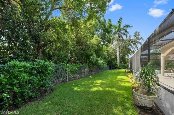 2075  Imperial  CIR, Naples, FL 34110
