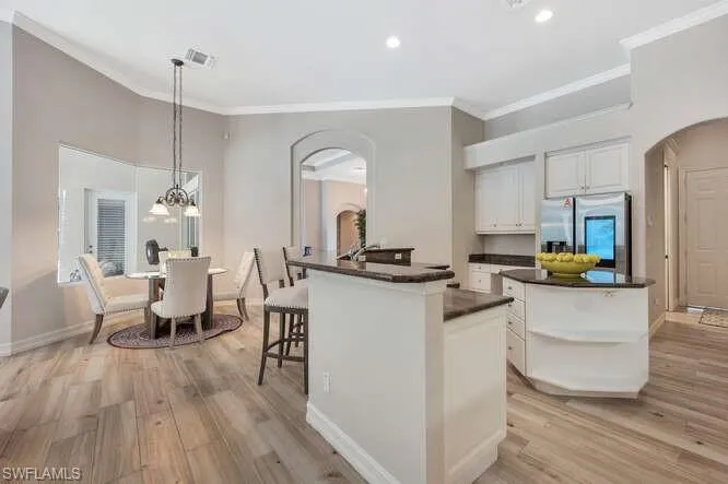 2075  Imperial  CIR, Naples, FL 34110