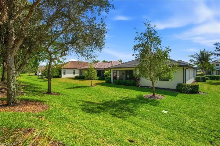 9216  Woodhurst  DR, Naples, FL 34120