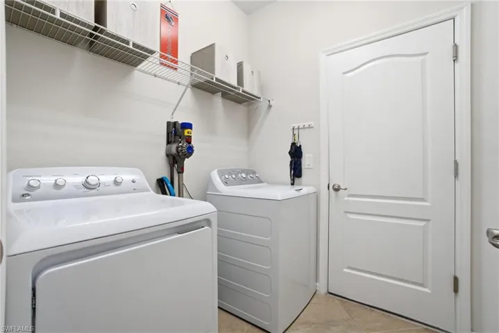 9216  Woodhurst  DR, Naples, FL 34120