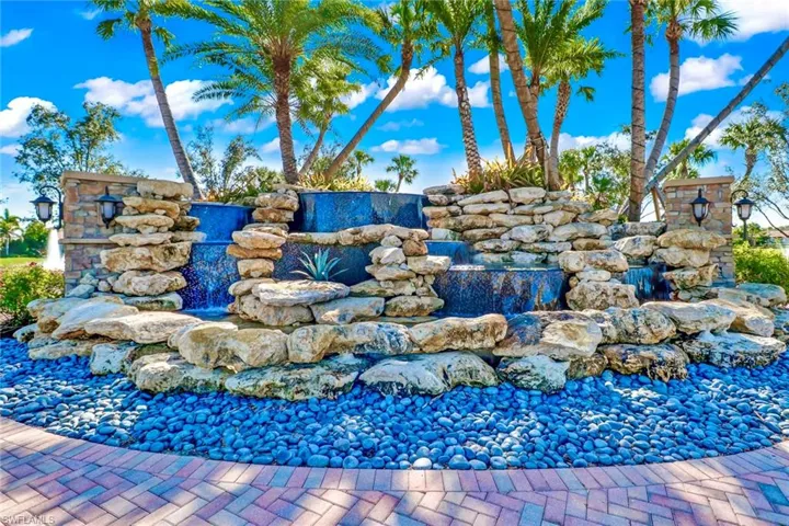 9216  Woodhurst  DR, Naples, FL 34120