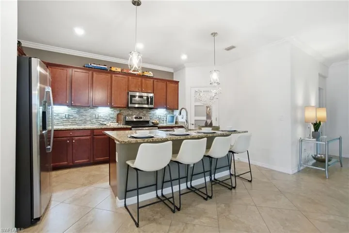 9216  Woodhurst  DR, Naples, FL 34120