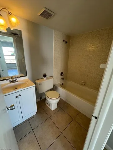 3004 Santa Barbara Blvd A – B, Cape Coral, Florida 33914