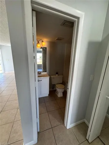 3004 Santa Barbara Blvd A – B, Cape Coral, Florida 33914
