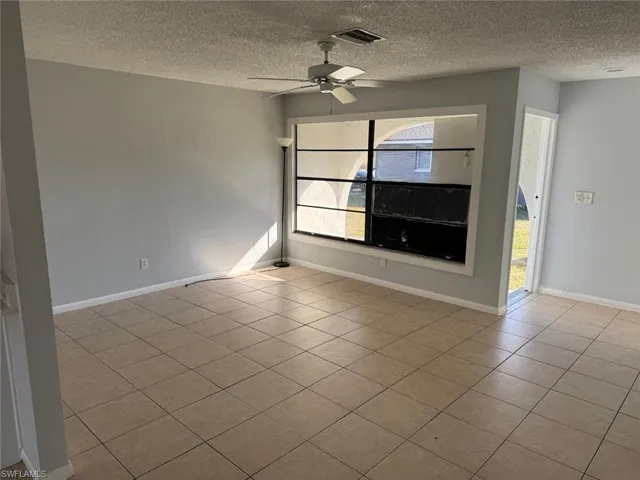 3004 Santa Barbara Blvd A – B, Cape Coral, Florida 33914