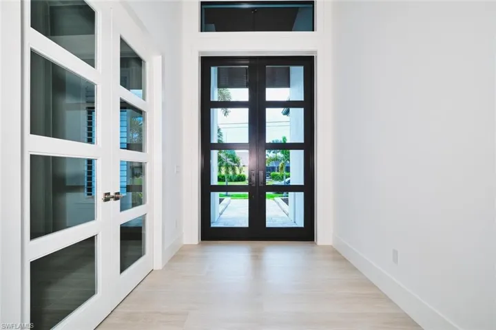 2203 Sw 52nd St, Cape Coral, Florida 33914