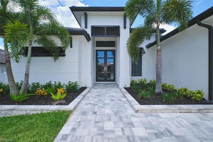 2203 Sw 52nd St, Cape Coral, Florida 33914
