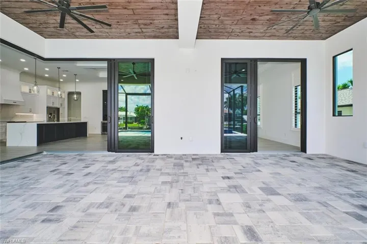 2203 Sw 52nd St, Cape Coral, Florida 33914