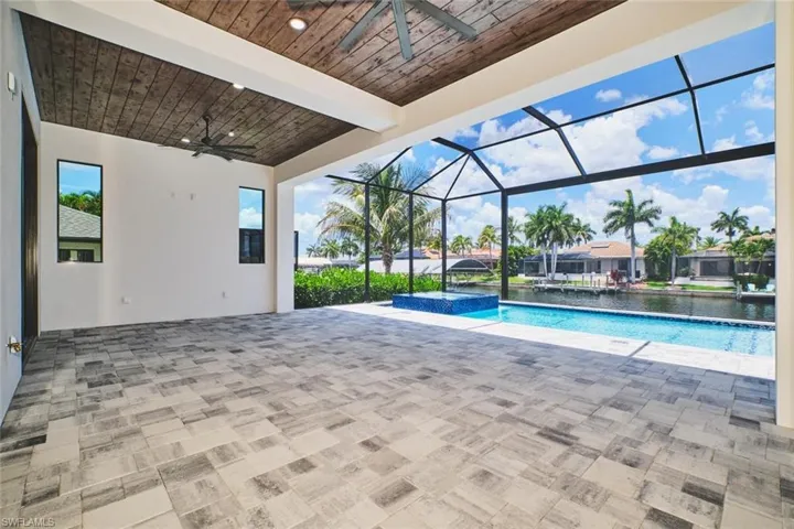 2203 Sw 52nd St, Cape Coral, Florida 33914