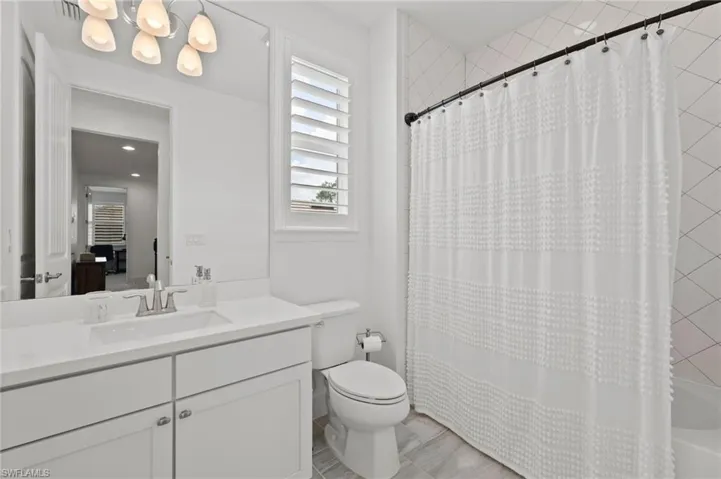 3640  Pilot  CIR, Naples, FL 34120