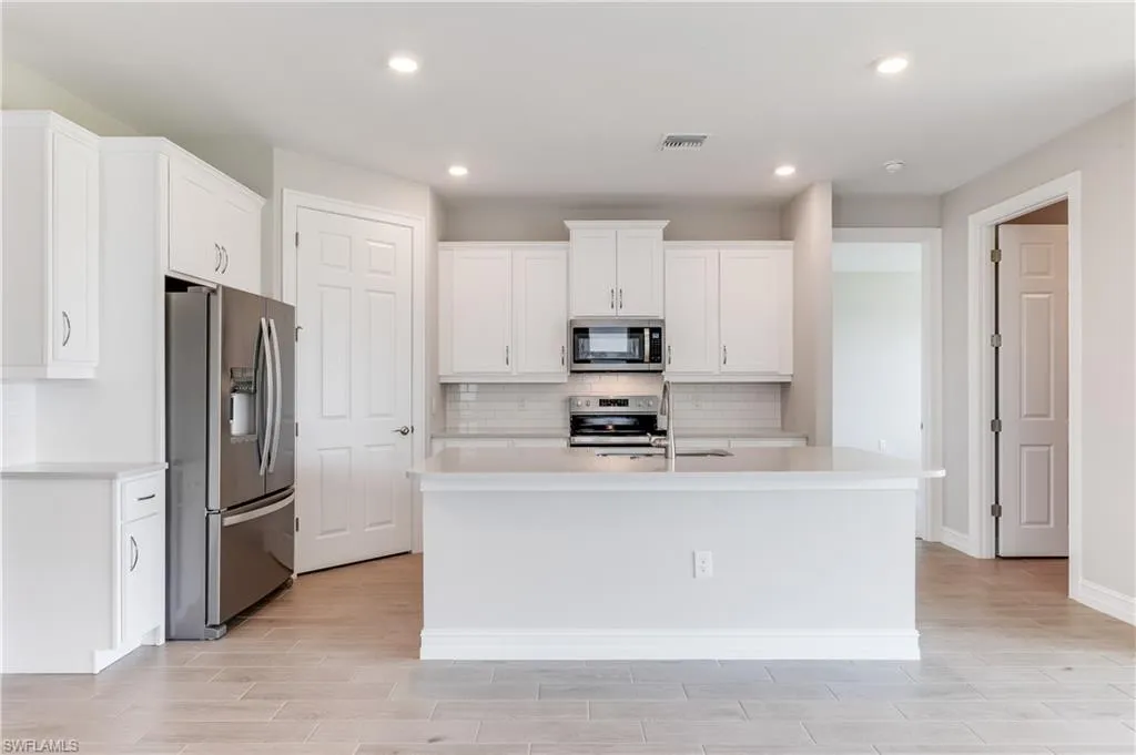 16811 Elkhorn Coral DR, North Fort Myers, FL 33903,225047456
