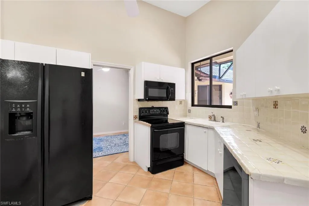 1841 Olds CT, Marco Island, FL 34145,225063300