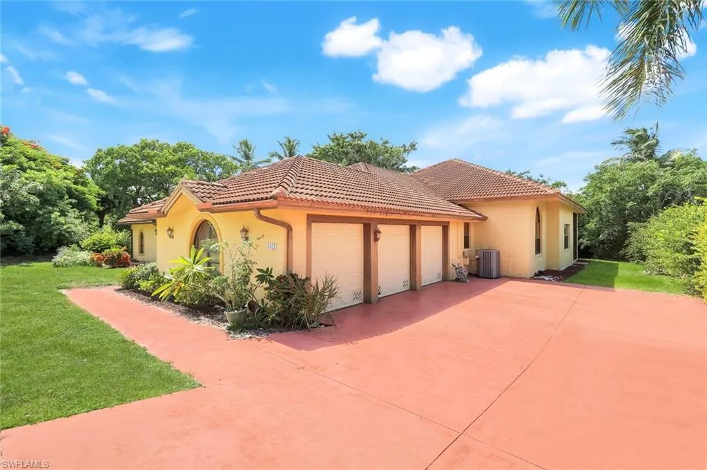 1841 Olds CT, Marco Island, FL 34145,225063300