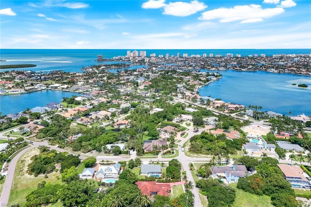 1841 Olds CT, Marco Island, FL 34145,225063300