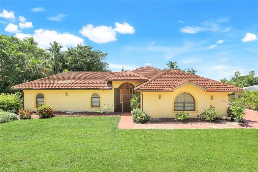 1841 Olds CT, Marco Island, FL 34145,225063300