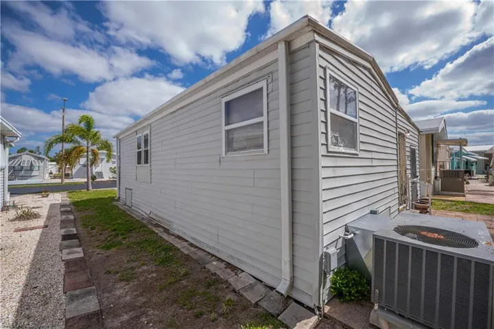 315 Fountain View Blvd, North Fort Myers, Florida 33903