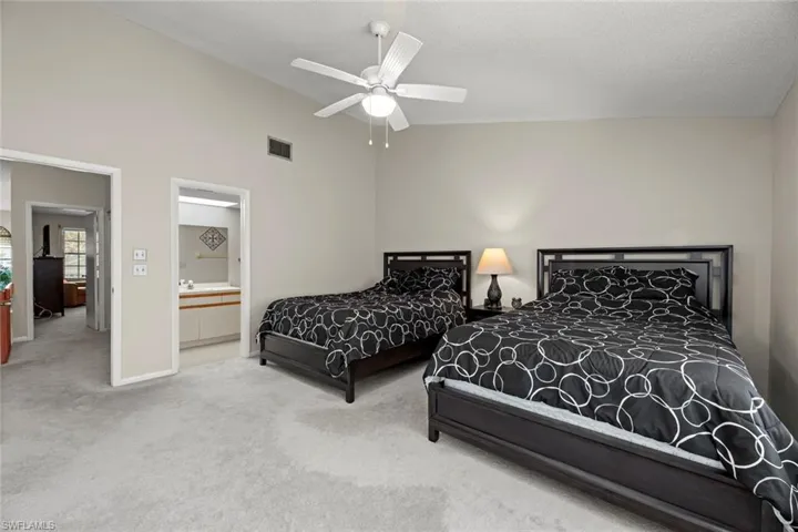800  Meadowland  DR, Naples, FL 34108