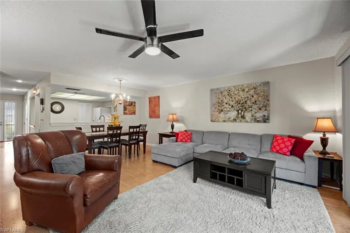 800  Meadowland  DR, Naples, FL 34108