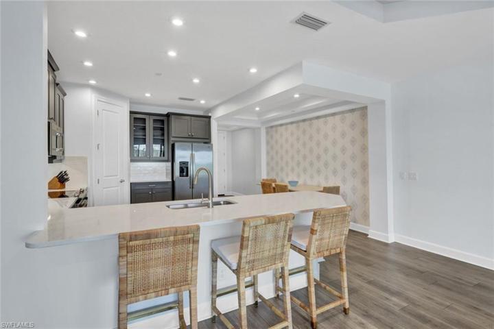 Breakfast Bar