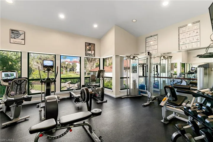 503  La Peninsula  BLVD, Naples, FL 34113