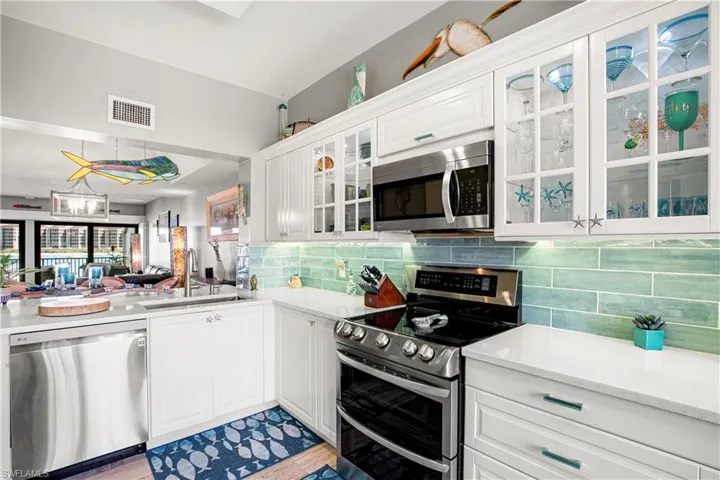 503  La Peninsula  BLVD, Naples, FL 34113