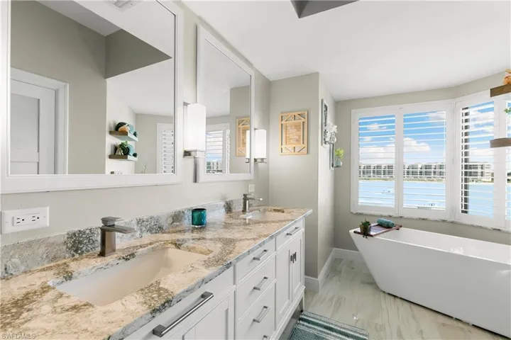 503  La Peninsula  BLVD, Naples, FL 34113