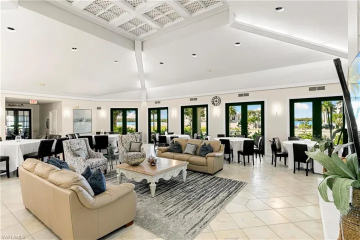 503  La Peninsula  BLVD, Naples, FL 34113