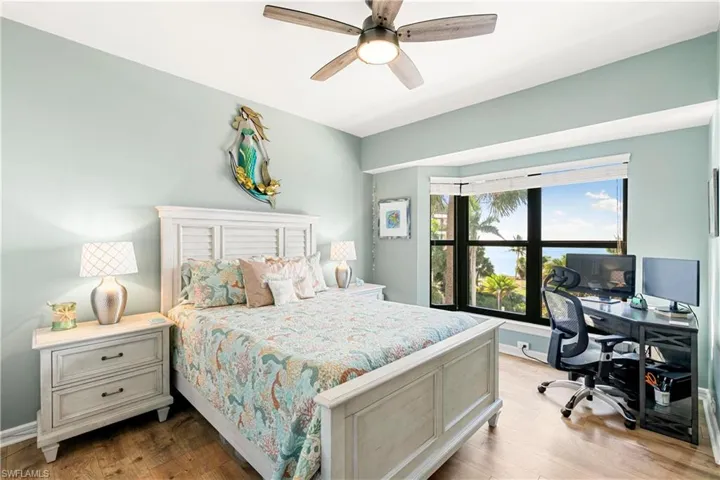 503  La Peninsula  BLVD, Naples, FL 34113