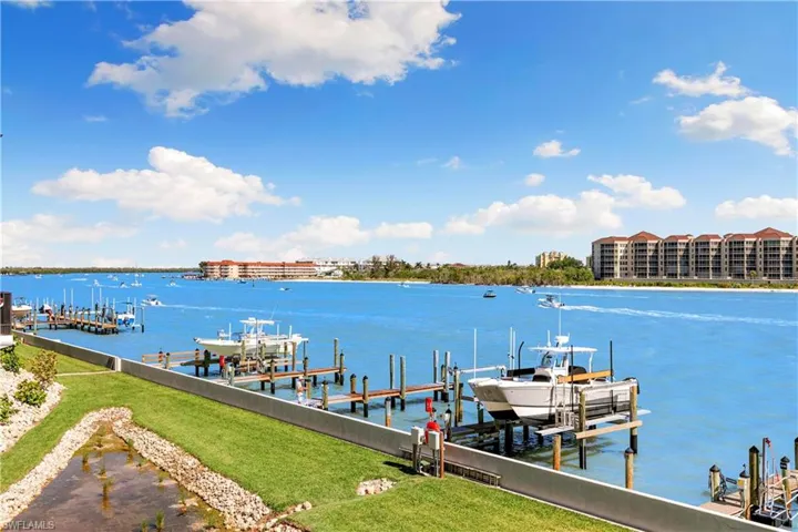 503  La Peninsula  BLVD, Naples, FL 34113