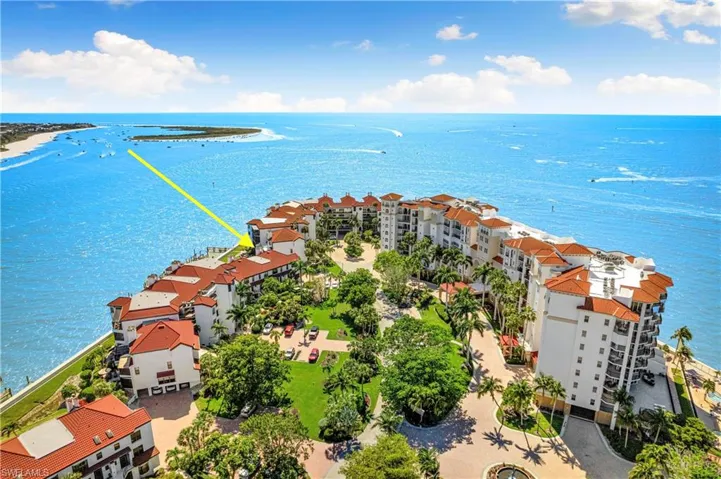503  La Peninsula  BLVD, Naples, FL 34113