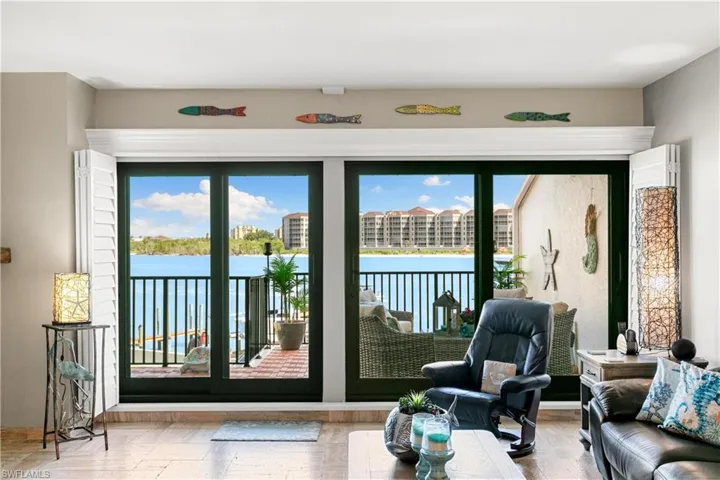 503  La Peninsula  BLVD, Naples, FL 34113
