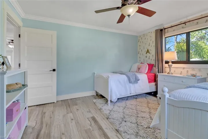 383  Juli Fe  DR, Naples, FL 34110