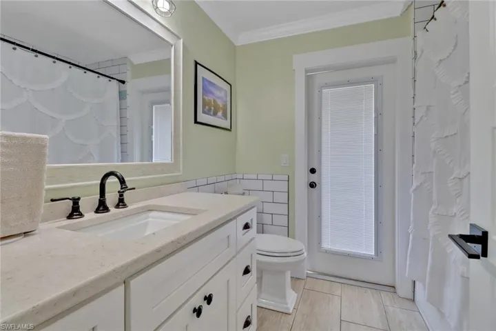 383  Juli Fe  DR, Naples, FL 34110
