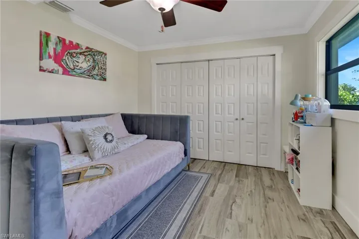 383  Juli Fe  DR, Naples, FL 34110