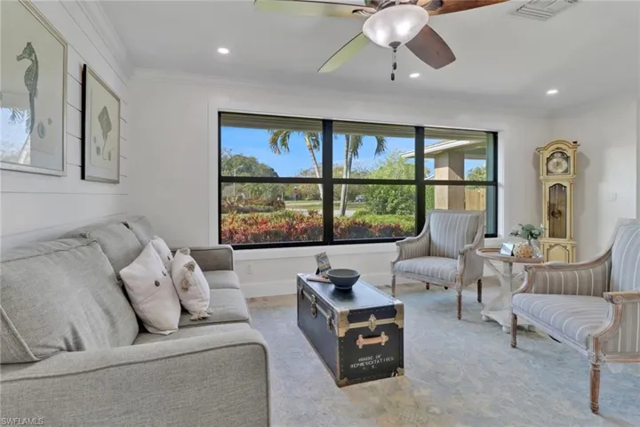 383  Juli Fe  DR, Naples, FL 34110